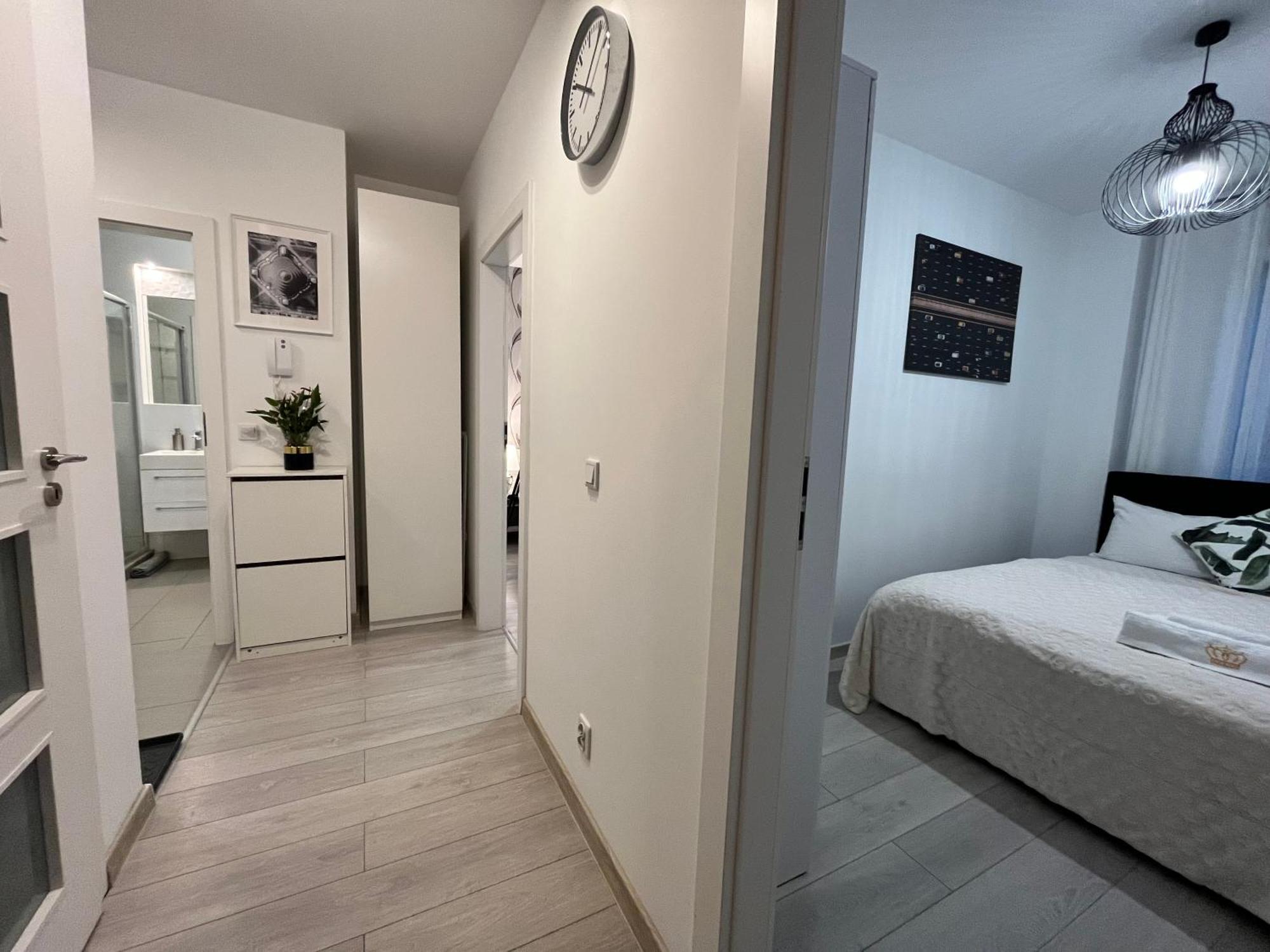 Family House By The River Odra -Panoramic Terrace - 3Room Apartment With 2 Separate Bedrooms And 2 Balconies By Wroapart-Pl- Perfect For Family & Business Stays Βρότσλαβ Εξωτερικό φωτογραφία