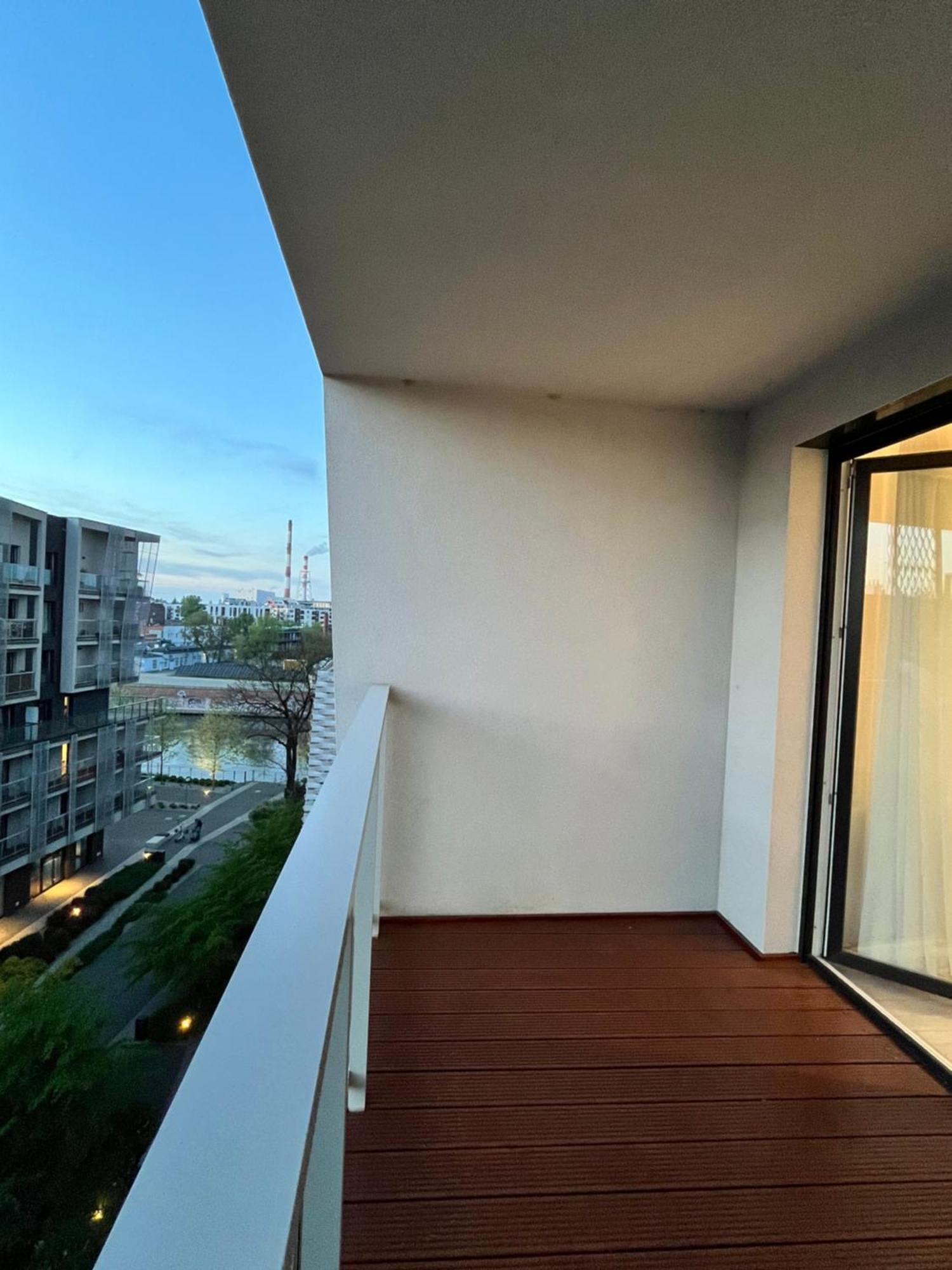 Family House By The River Odra -Panoramic Terrace - 3Room Apartment With 2 Separate Bedrooms And 2 Balconies By Wroapart-Pl- Perfect For Family & Business Stays Βρότσλαβ Εξωτερικό φωτογραφία